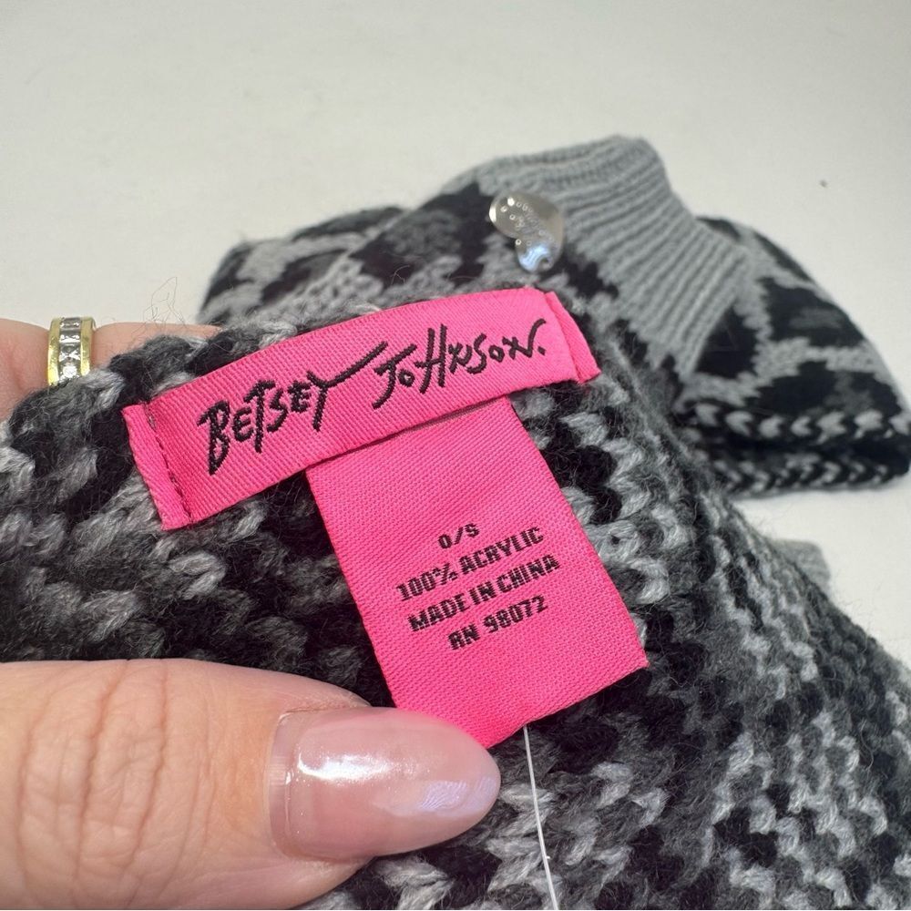 BETSEY JOHNSON | NEW Gray Black Leopard Print 3 Piece Scarf Gloves Headband Set - Picture 7 of 7